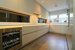 Kitchen- click for photo gallery